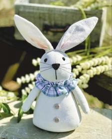 Green Ruffle Bunny 