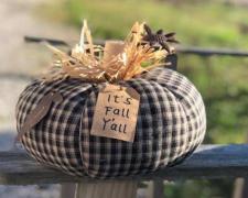 It's Fall Y'all Black Plaid Pumpkin 